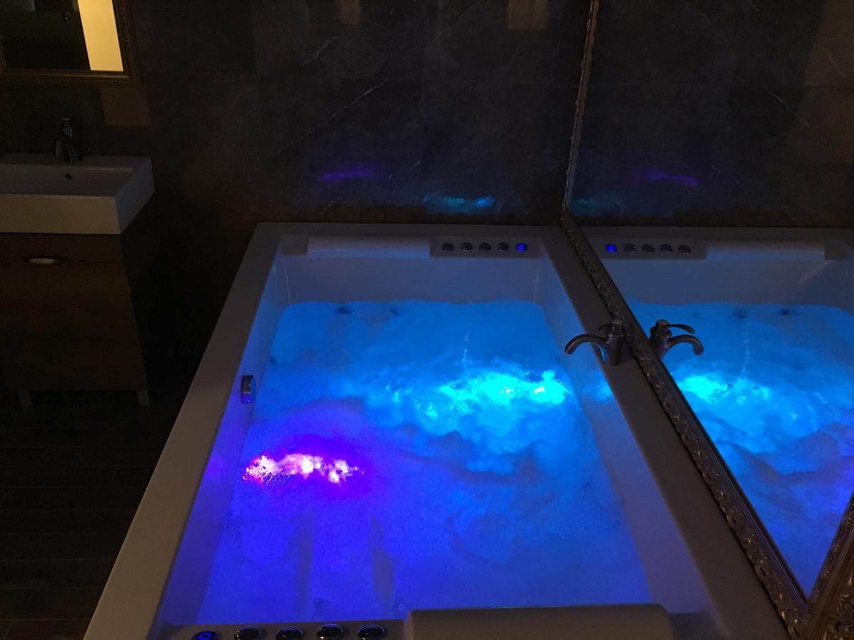 Central Business Apartments Jacuzzi Belgrade Exterior photo