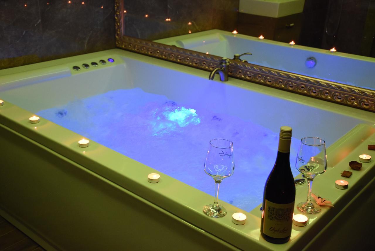 Central Business Apartments Jacuzzi Belgrade Exterior photo