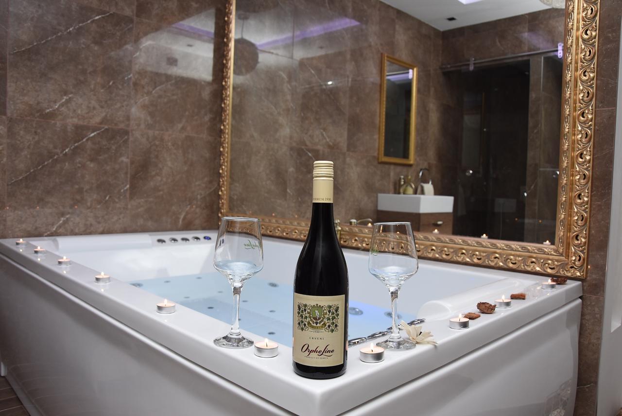 Central Business Apartments Jacuzzi Belgrade Exterior photo